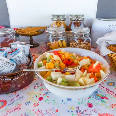 3 Marias לינה וארוחת בוקר לאגוּ‏ש